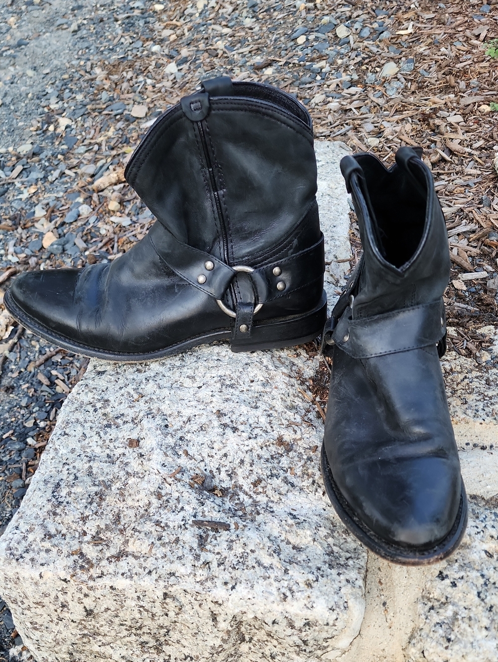 Frye 72370 Wyatt Harness Short Leather Slip On Boots sz 7.5 B